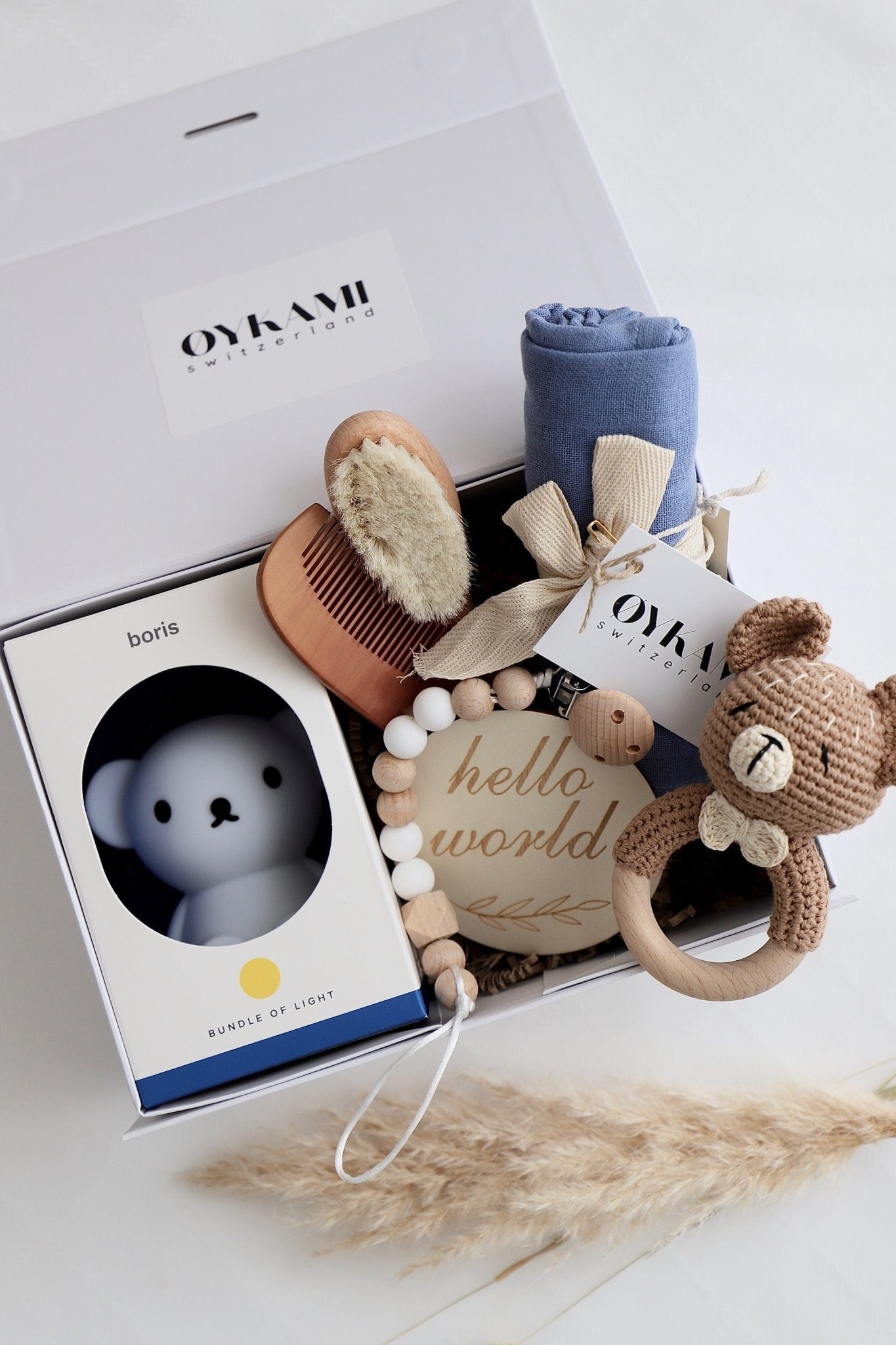 Baby Geschenkbox Junge "Michigan" mit Boris Nachtlicht und Bär - OYKAMI in a box