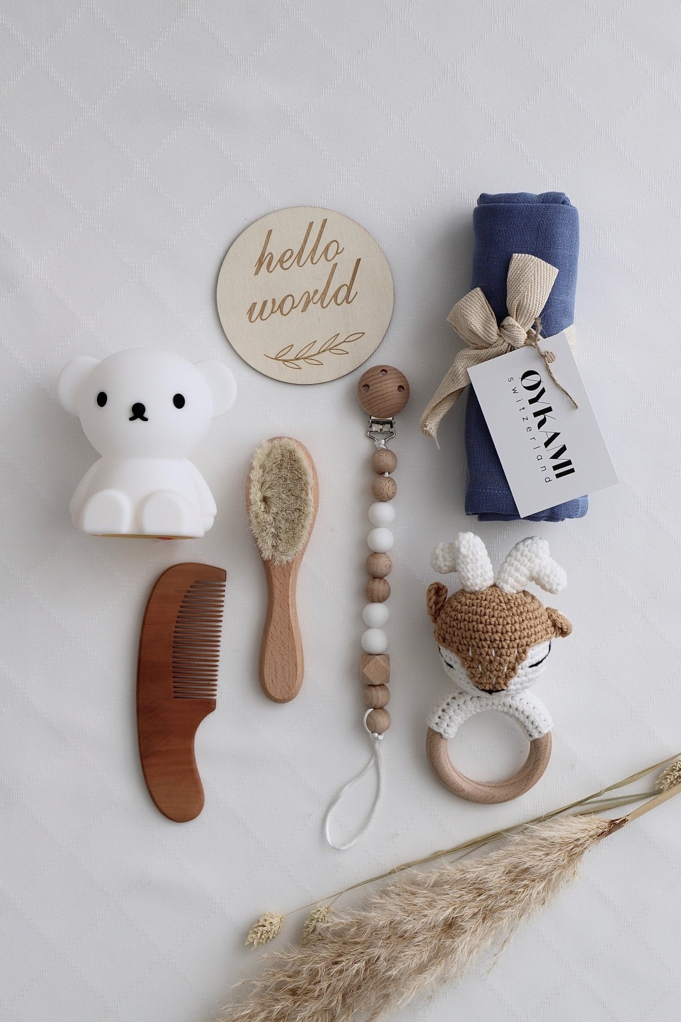 Baby Geschenkbox Junge "Nebraska" mit Boris Nachtlicht und Elch - OYKAMI in a box