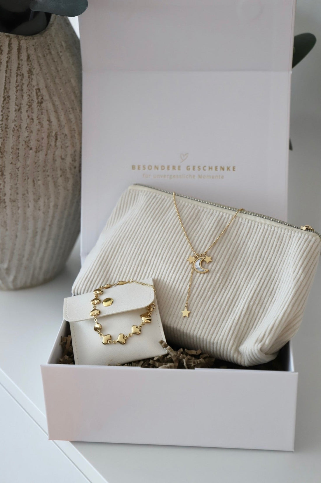 3 - Monats - Überraschung – Die Charm Box "Shine" zum Verschenken - OYKAMI in a box