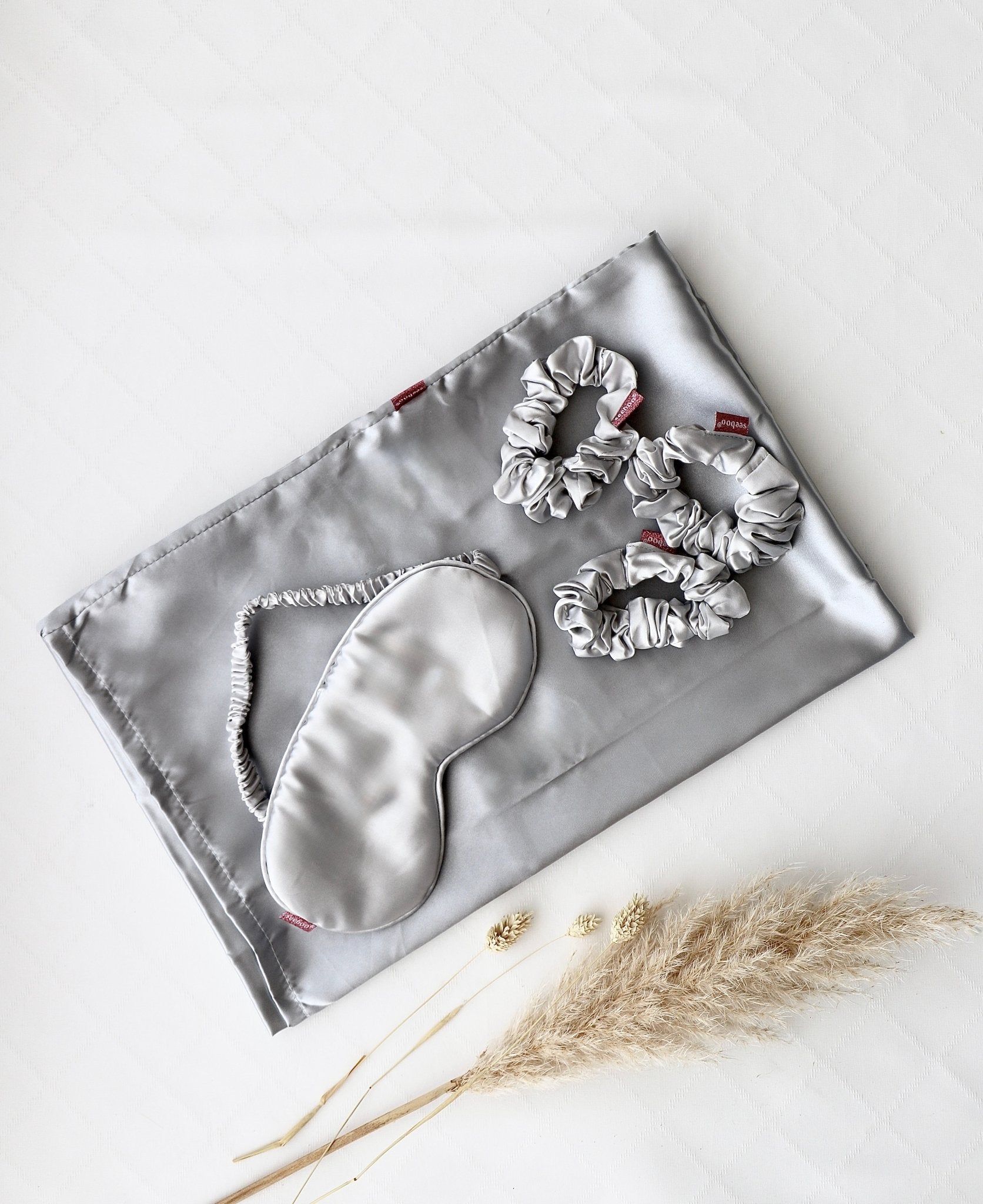 OYKAMI Satin Schlafset - OYKAMI in a box