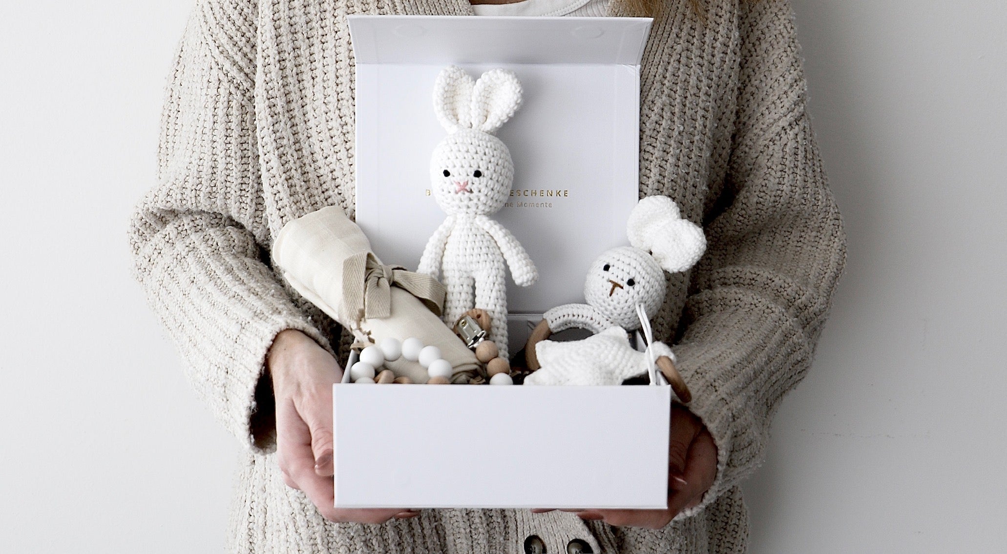 OYKAMI for Business – when gift-giving for companies becomes simple, personal, and special.