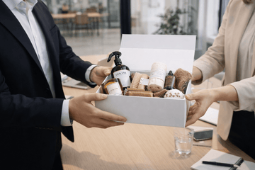 Warum immer mehr Unternehmen auf Standard-Werbegeschenke verzichten - OYKAMI in a box