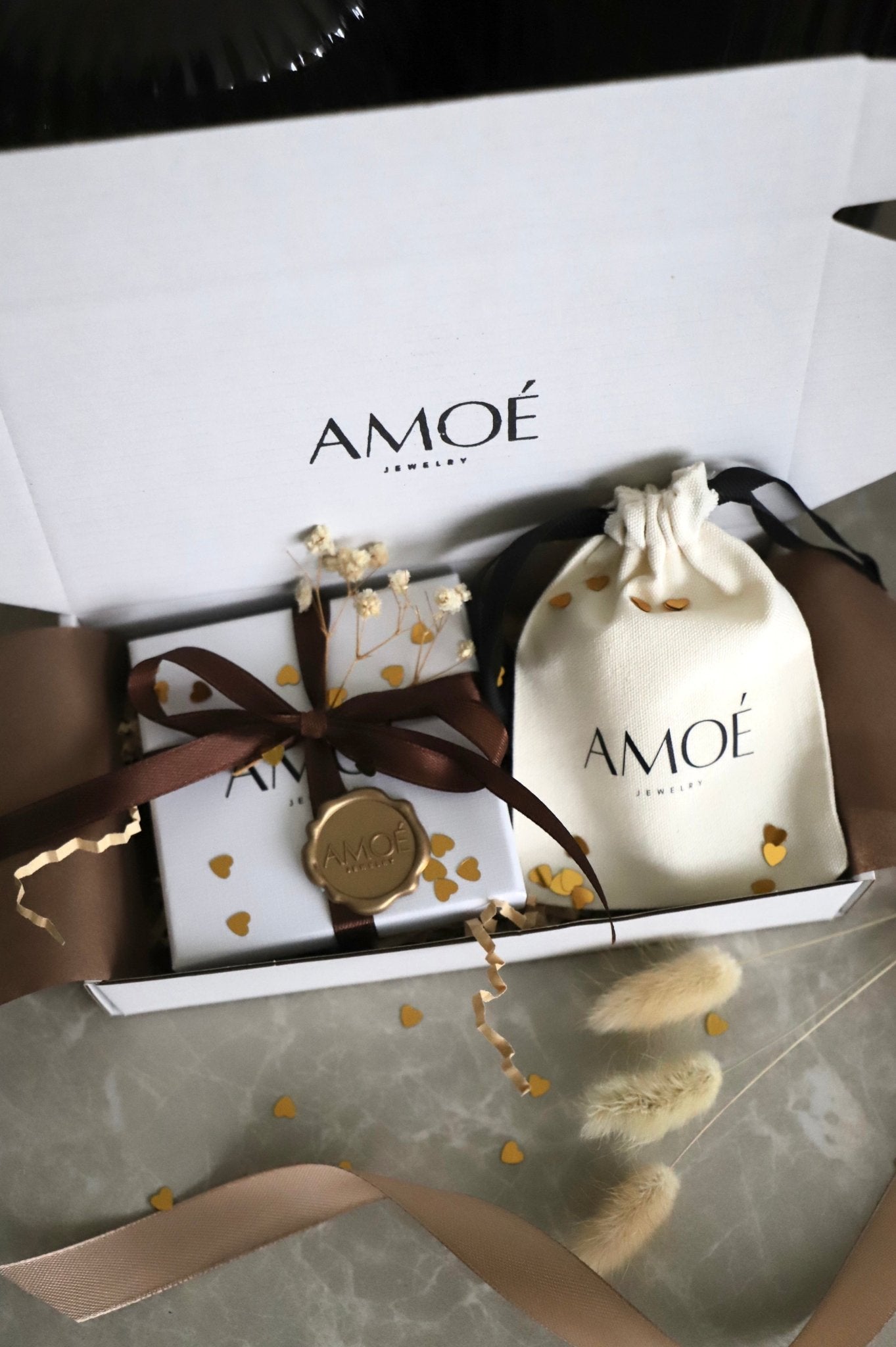 3 - Monats - Überraschung – Die AMOÉ Charm Box "Shine" zum Verschenken - OYKAMI in a box