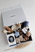 Bild in Galerie-Betrachter laden, Baby Geschenkbox Junge "Toronto" mit Boris und 2 Elch
