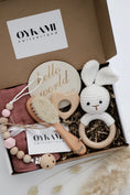 Load image into Gallery viewer, Baby Geschenkbox Mädchen "Honolulu"
