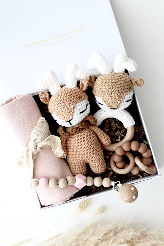 Baby Geschenkbox Mädchen "Dominica" mit 2 Elch