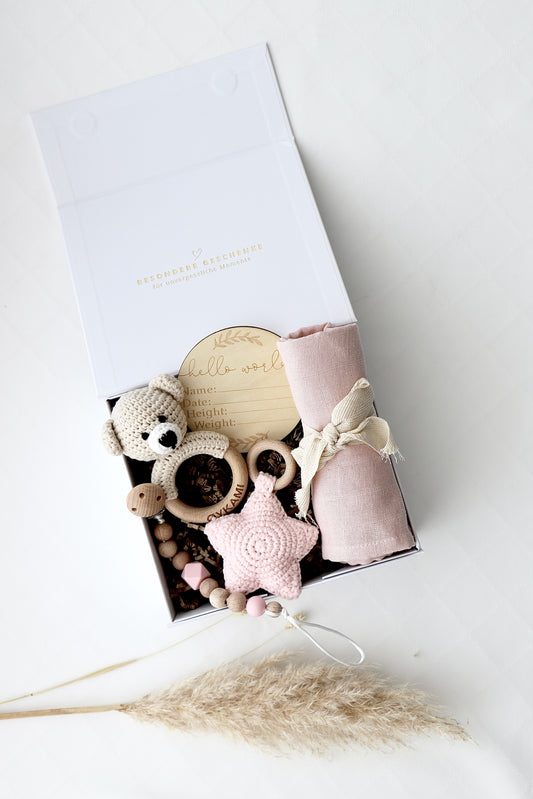 Baby Geschenkbox Mädchen "Estland" heller Bär