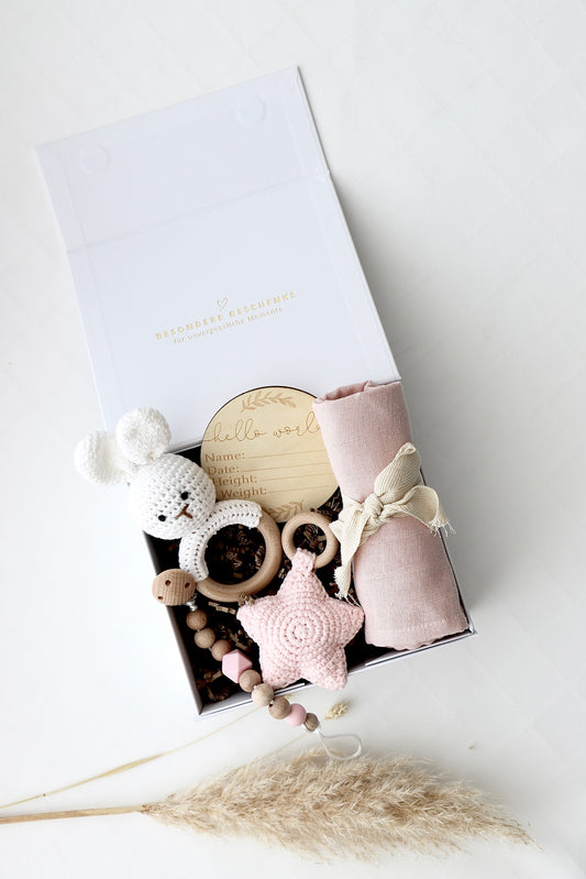Baby Geschenkbox Mädchen Rosa "Estland" mit Hase