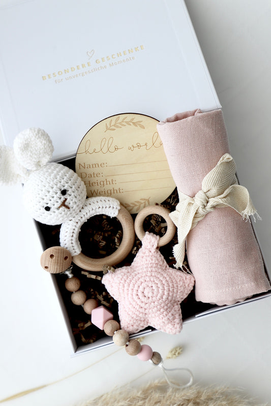 Baby Geschenkbox Mädchen Rosa "Estland" mit Hase