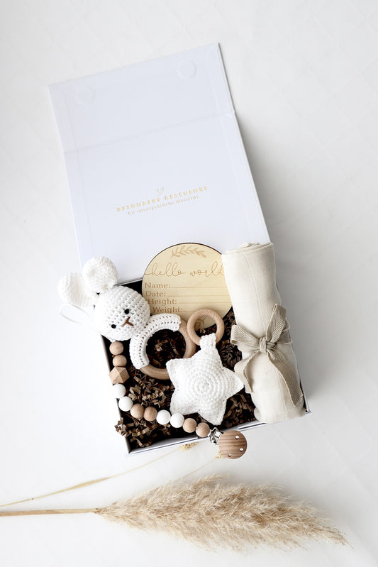 Baby Geschenkbox neutrale Farben "Estland" mit Hase