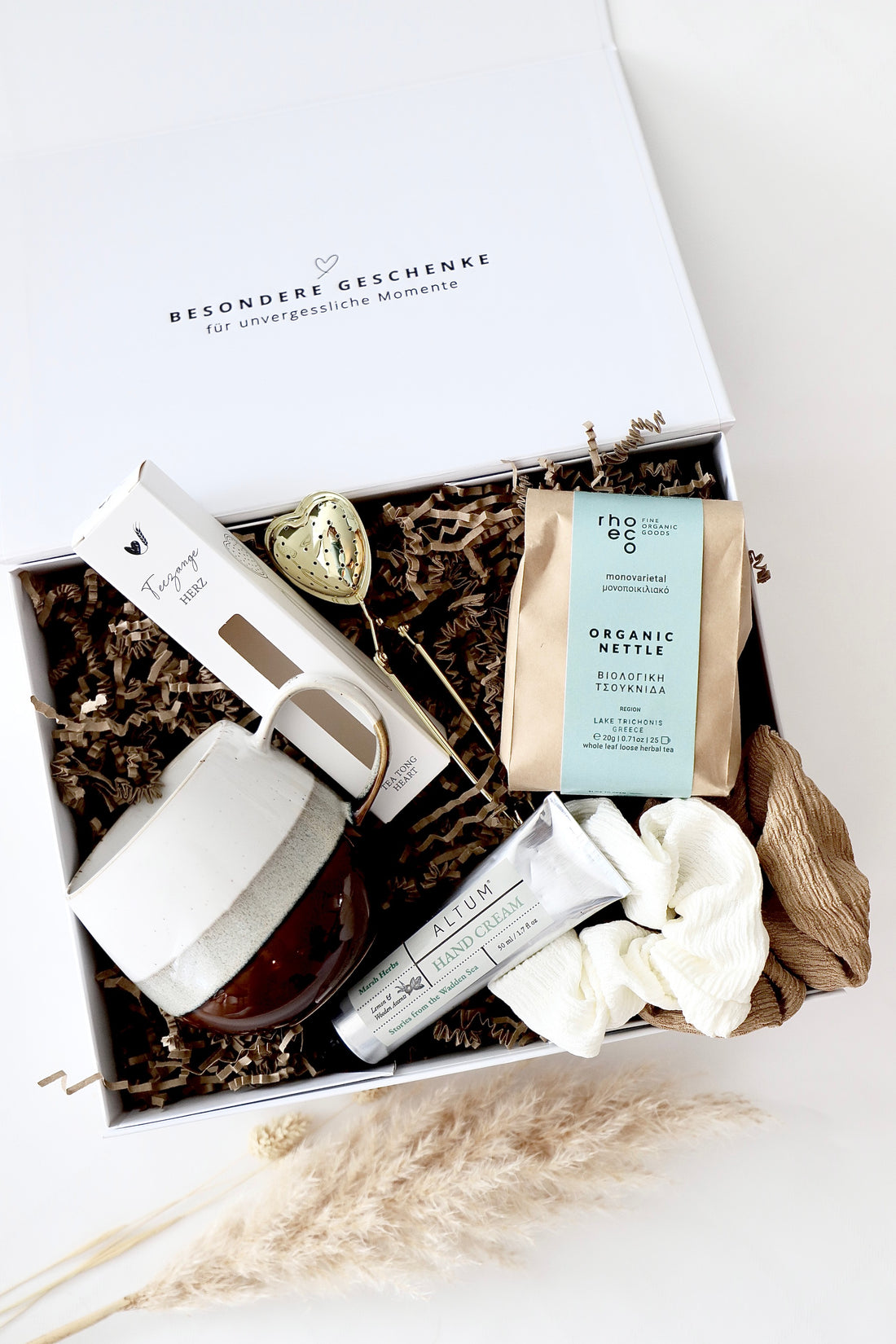 Geschenkbox „Wohlfühlmoment“ – Tee, Pflege & Accessoires