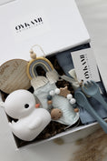 Load image into Gallery viewer, Baby Geschenkbox Junge "Wien" mit Nachtlicht
