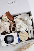 Bild in Galerie-Betrachter laden, Baby Geschenkbox "Colorado" mit Boris Nachtlicht
