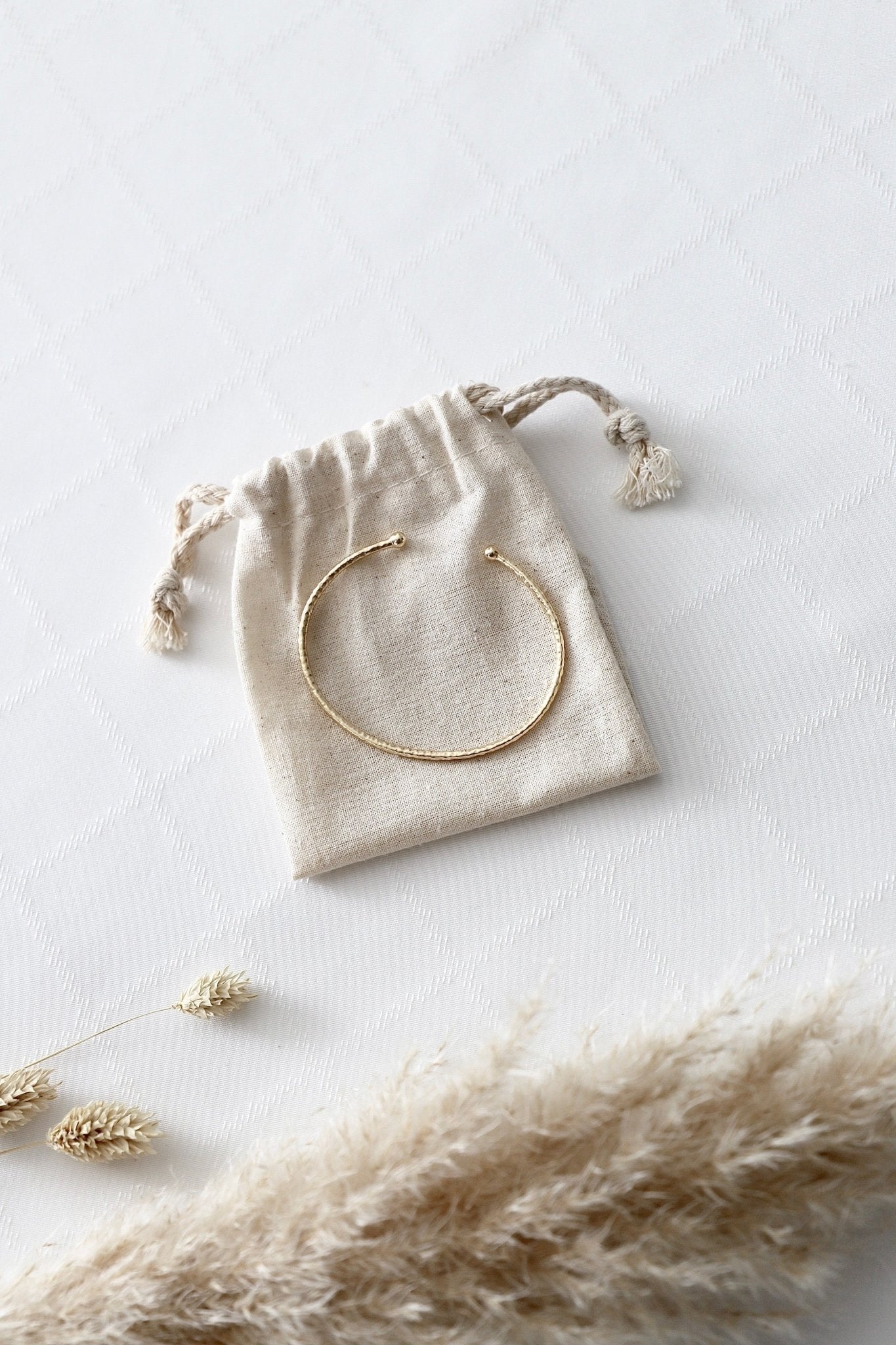 Armreif vergoldet - OYKAMI in a box