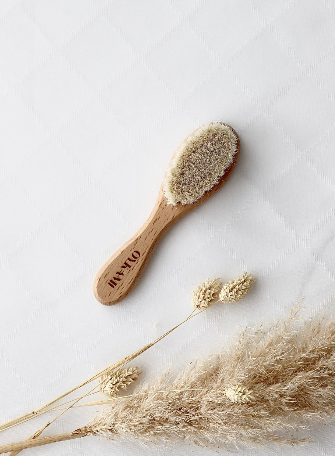 Baby Bürste aus Holz - OYKAMI in a box