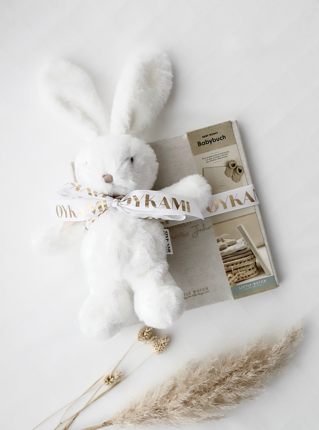 Baby Erinnerungsbuch "mein erstes Jahr" mit Hase Weiss - OYKAMI in a box