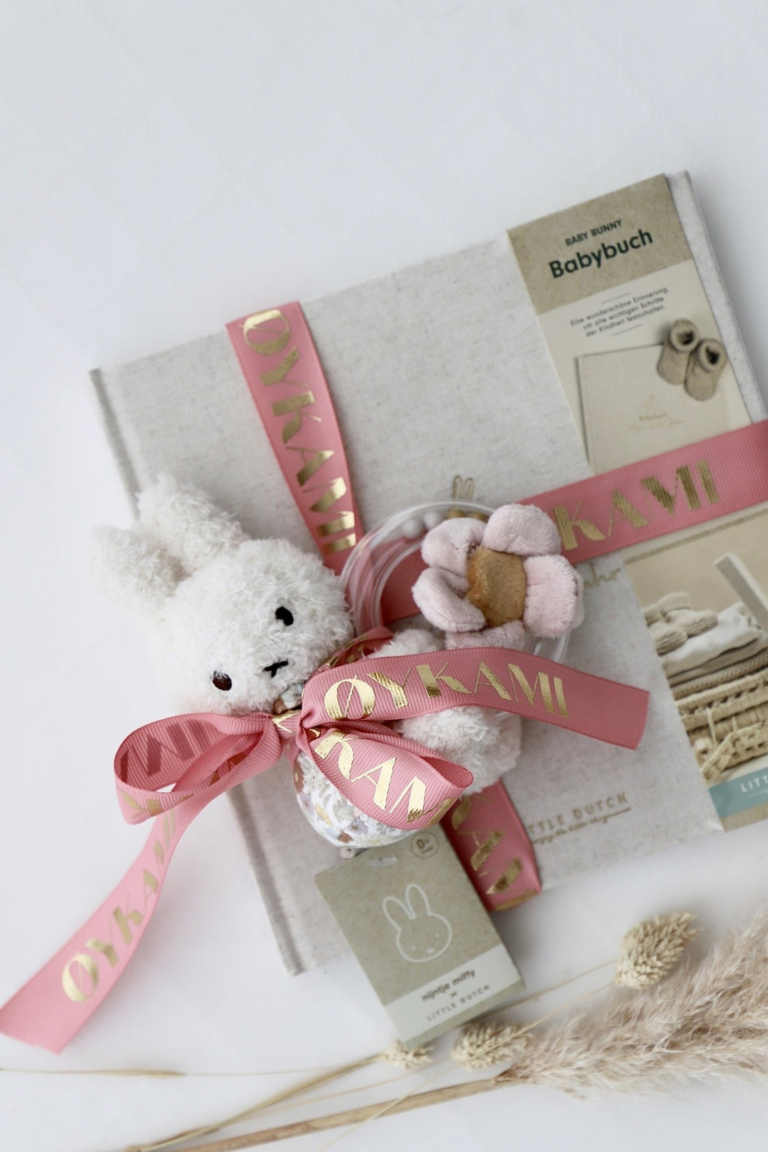 Baby Erinnerungsbuch "mein erstes Jahr" mit Miffy Rassel Rosa - OYKAMI in a box