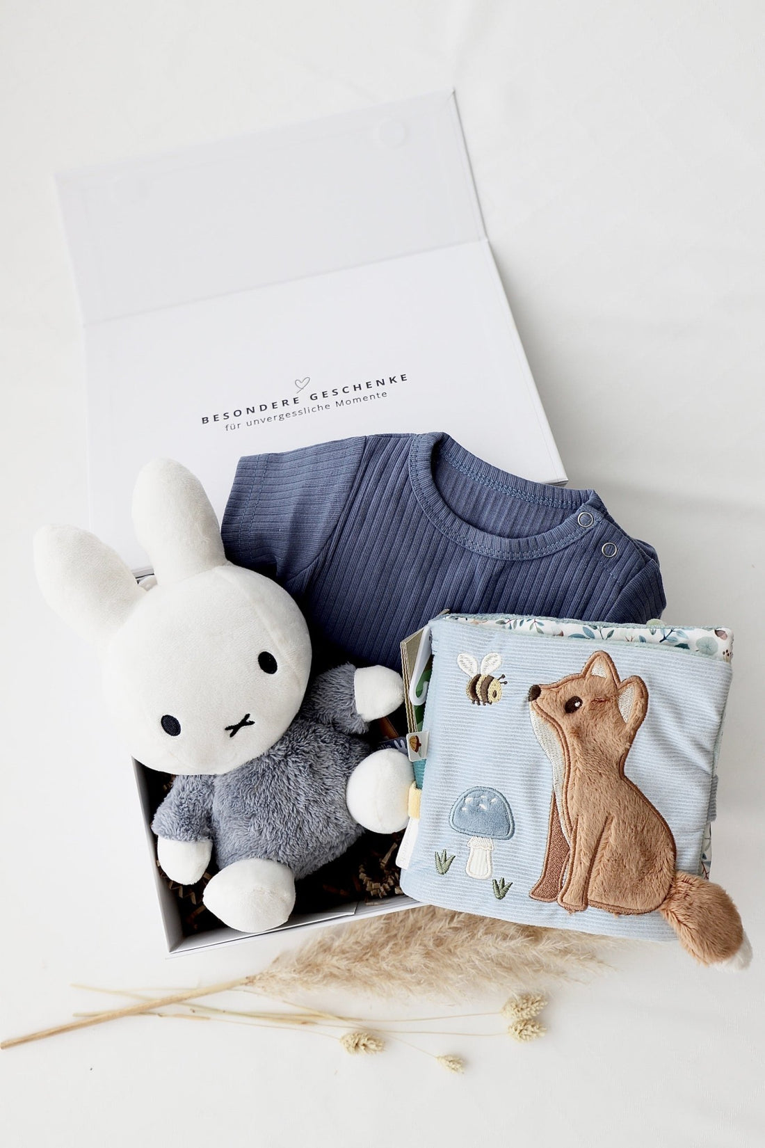 Baby Geschenkbox 2 - Miffy Blau - OYKAMI in a box