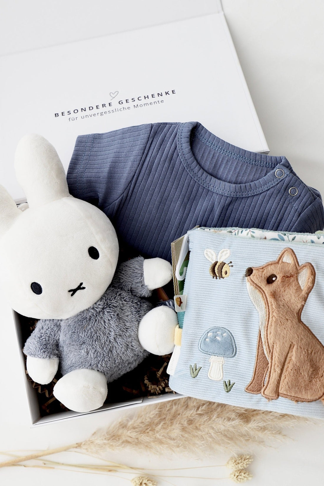Baby Geschenkbox 2 - Miffy Blau - OYKAMI in a box