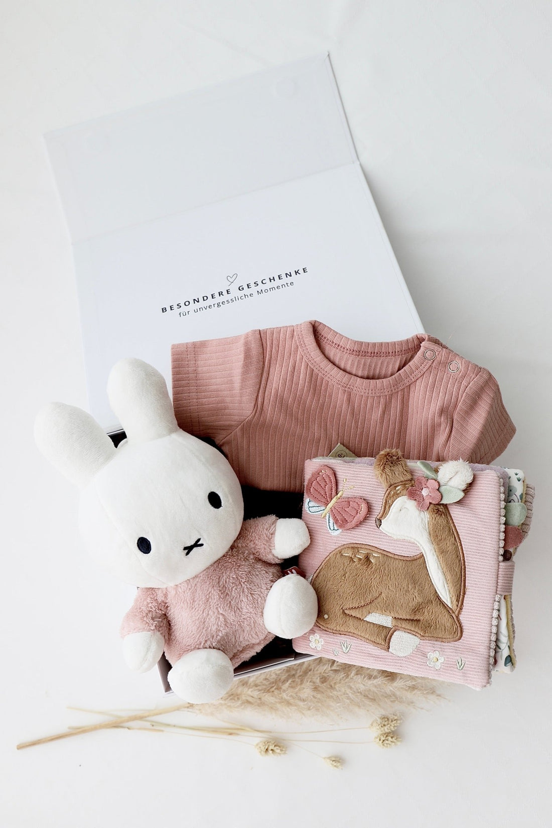 Baby Geschenkbox 2 - Miffy Rosa - OYKAMI in a box