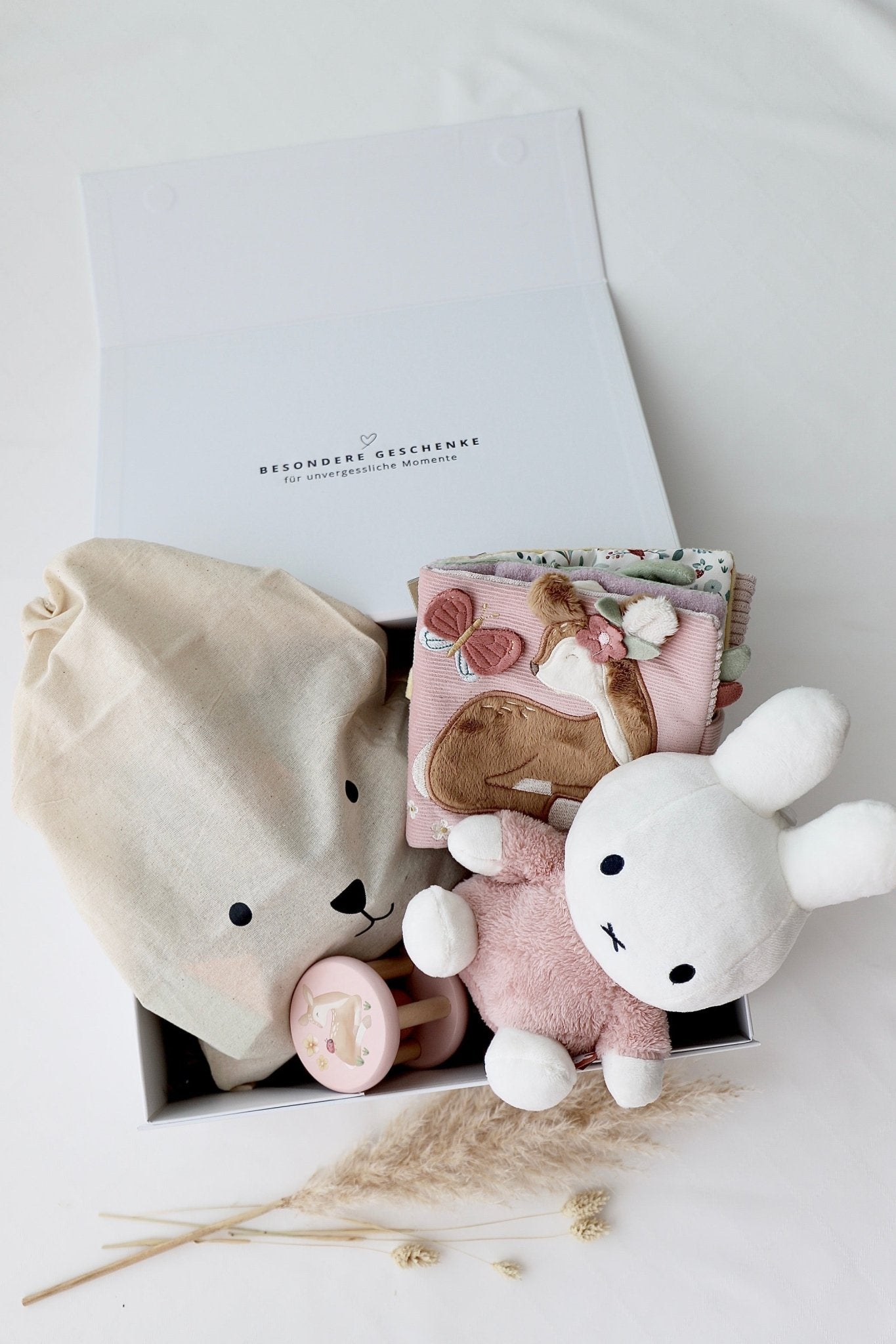 Baby Geschenkbox 4 - Miffy Rosa - OYKAMI in a box