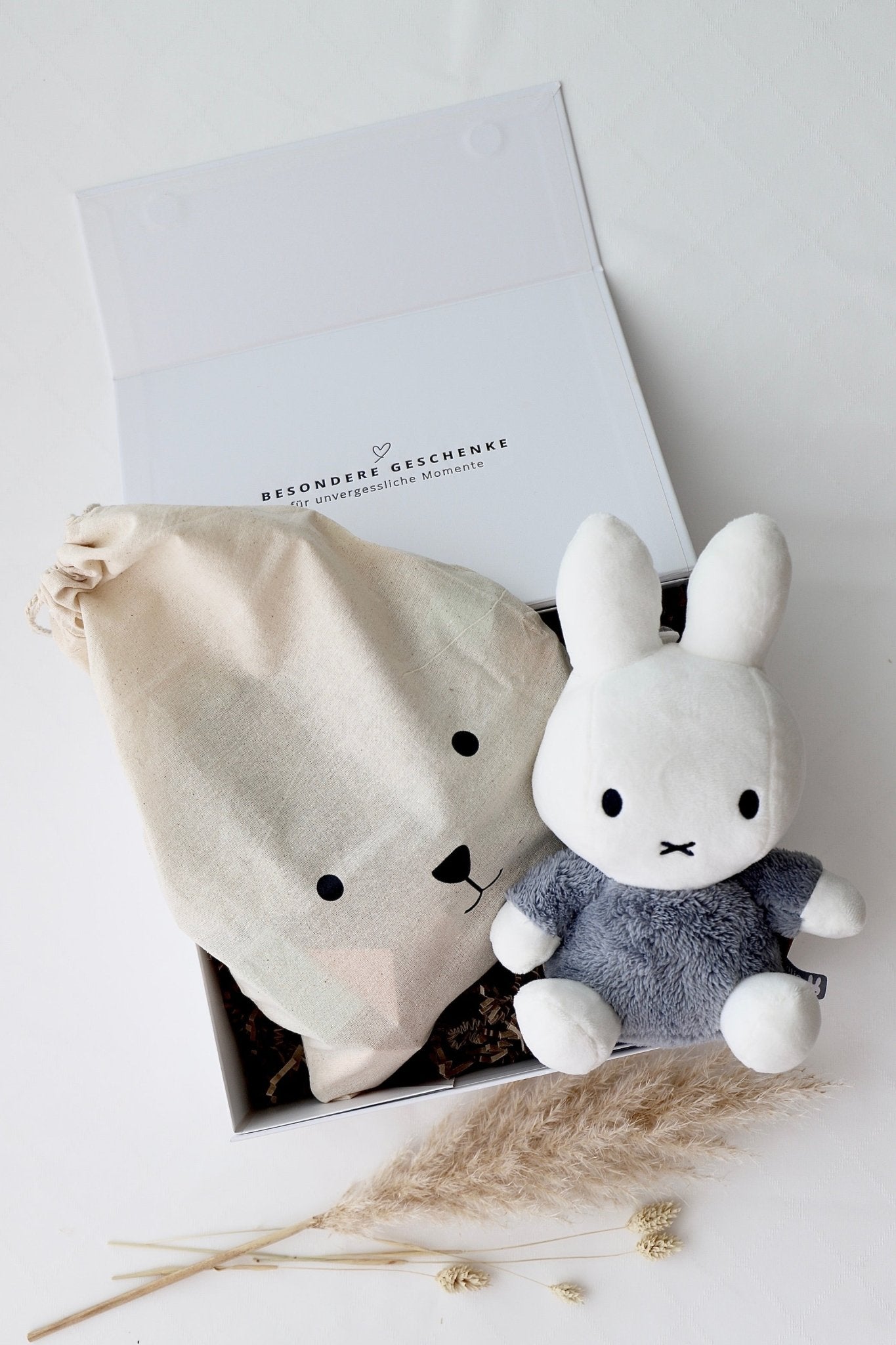 Baby Geschenkbox 5 - Miffy Blau - OYKAMI in a box