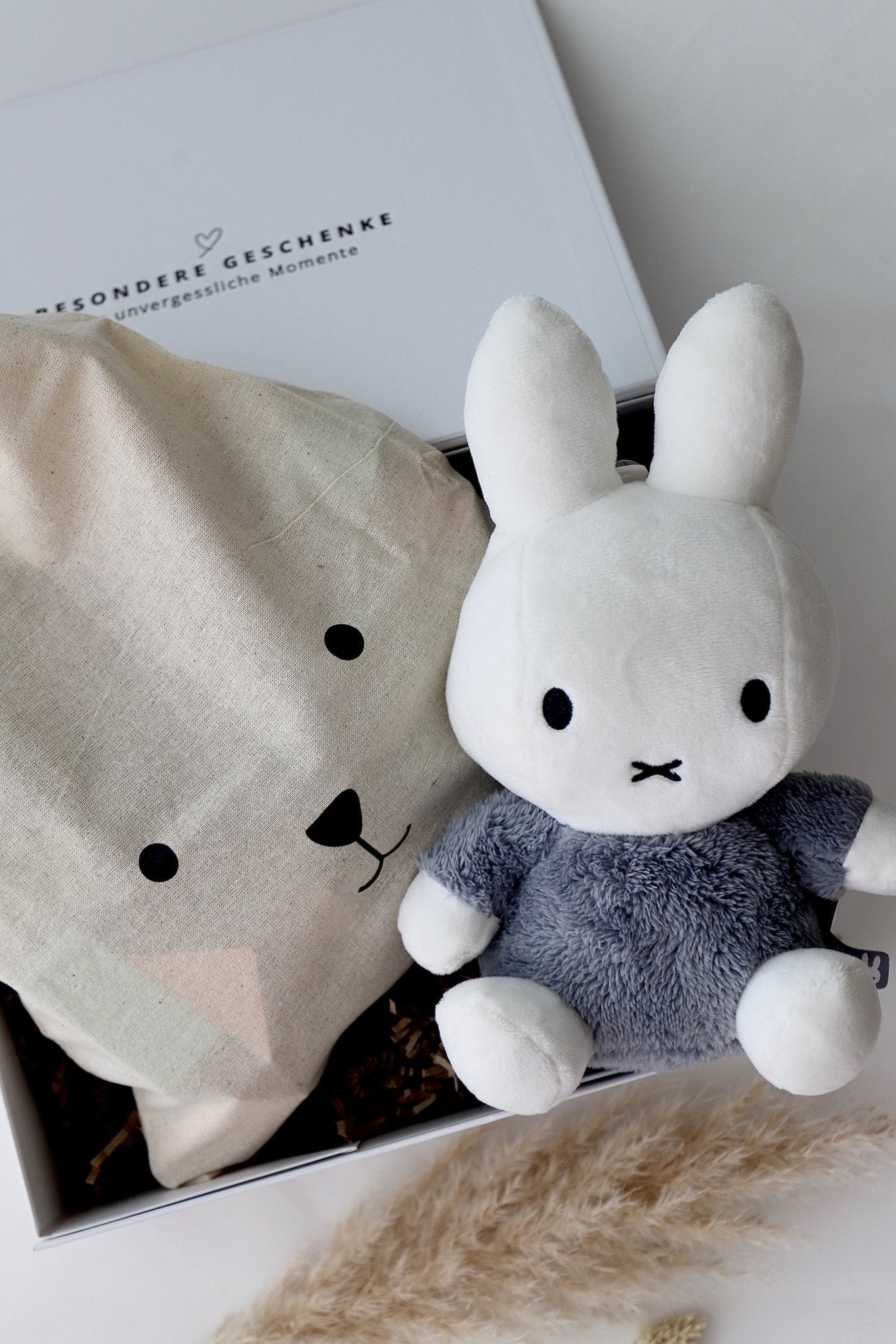 Baby Geschenkbox 5 - Miffy Blau - OYKAMI in a box