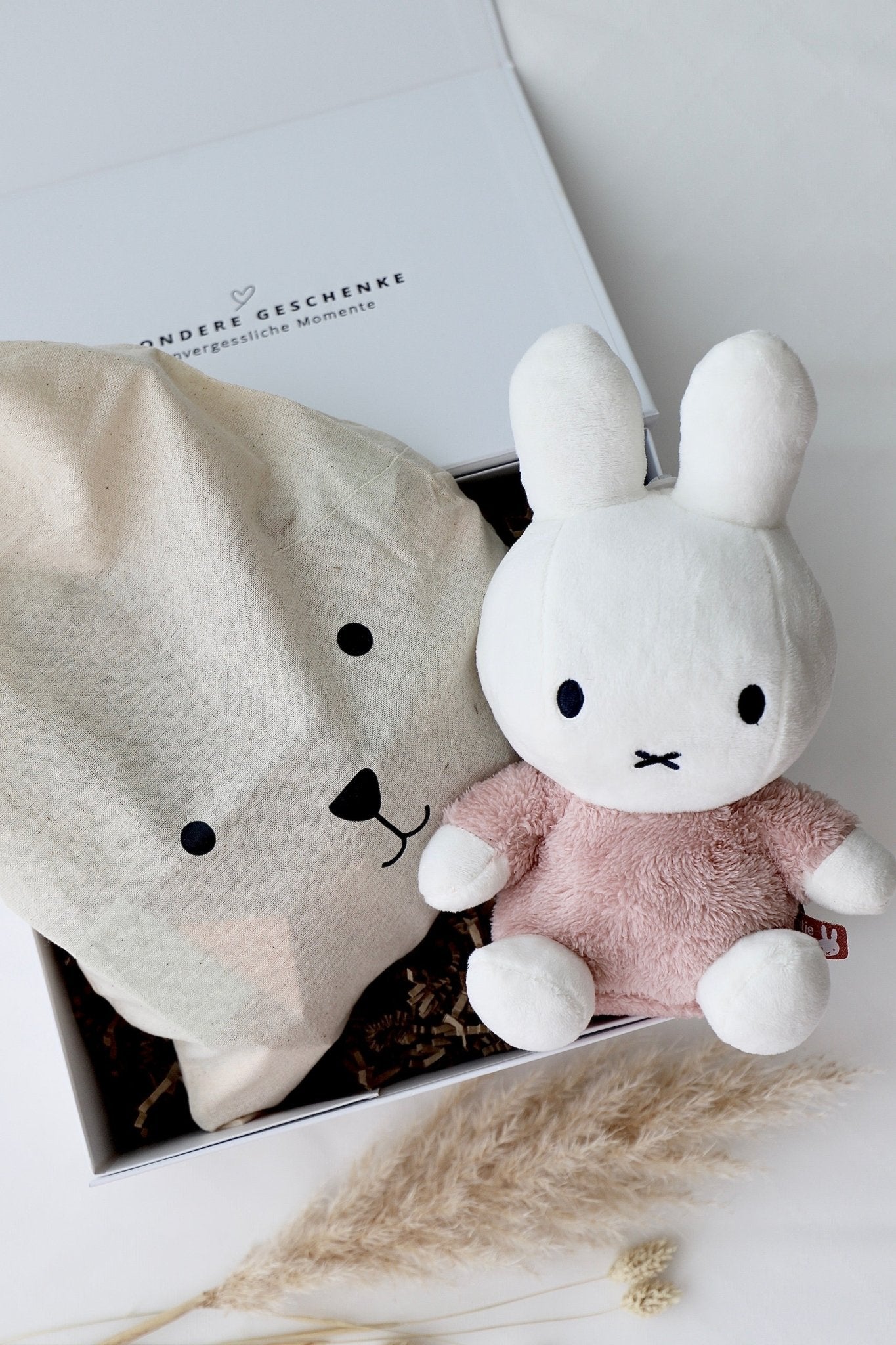 Baby Geschenkbox 5 - Miffy Rosa - OYKAMI in a box
