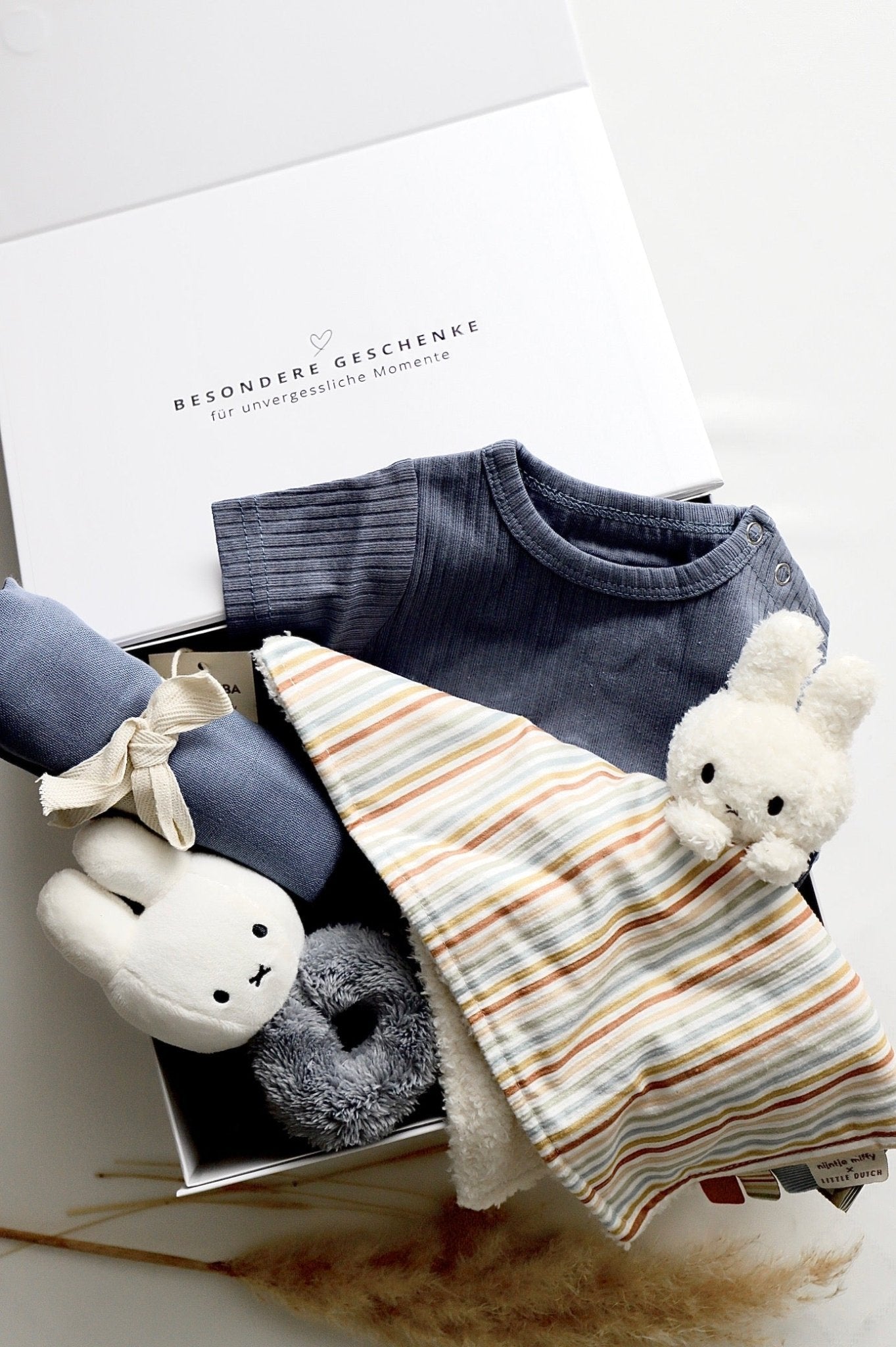 Baby Geschenkbox 7 - Miffy Blau - OYKAMI in a box