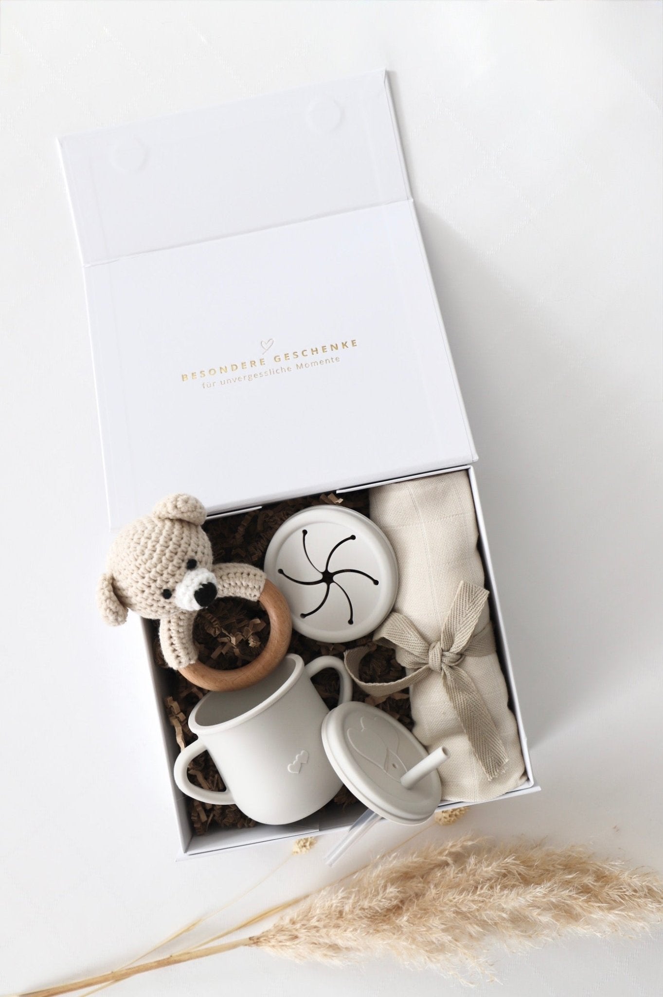 Baby Geschenkbox Beige "Oslo" heller Bär - OYKAMI in a box