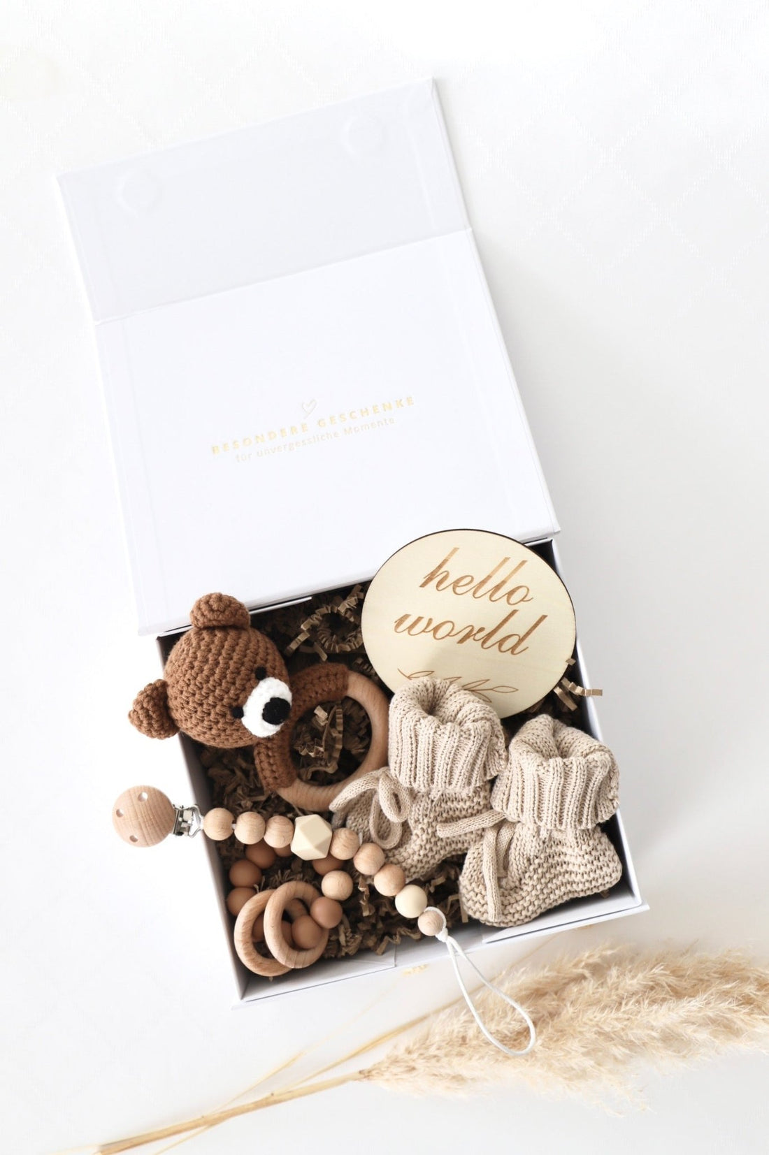 Baby Geschenkbox Beige "Phoenix" dunkler Bär - OYKAMI in a box