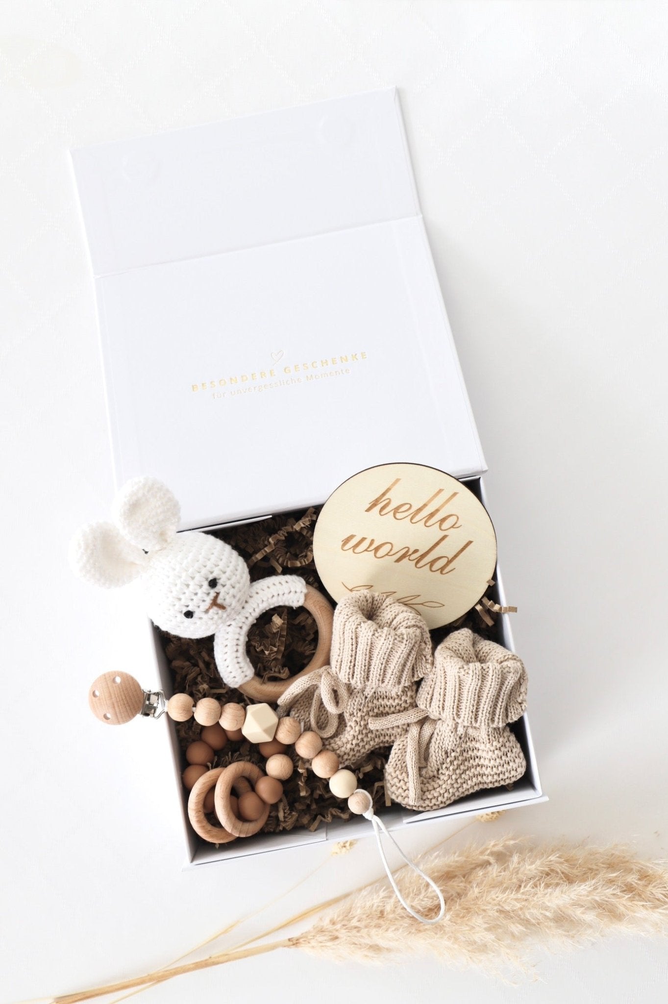 Baby Geschenkbox Beige "Phoenix" Hase - OYKAMI in a box
