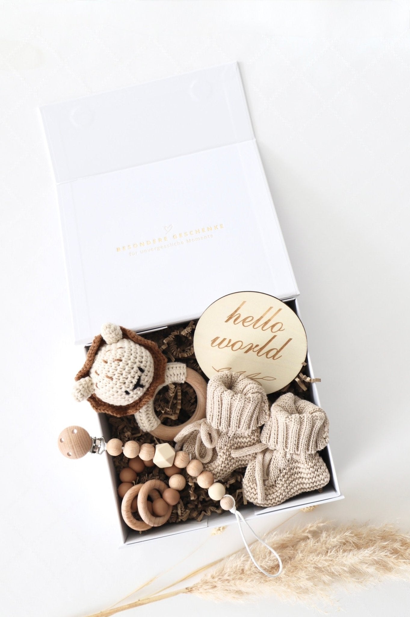 Baby Geschenkbox Beige "Phoenix" Löwe - OYKAMI in a box