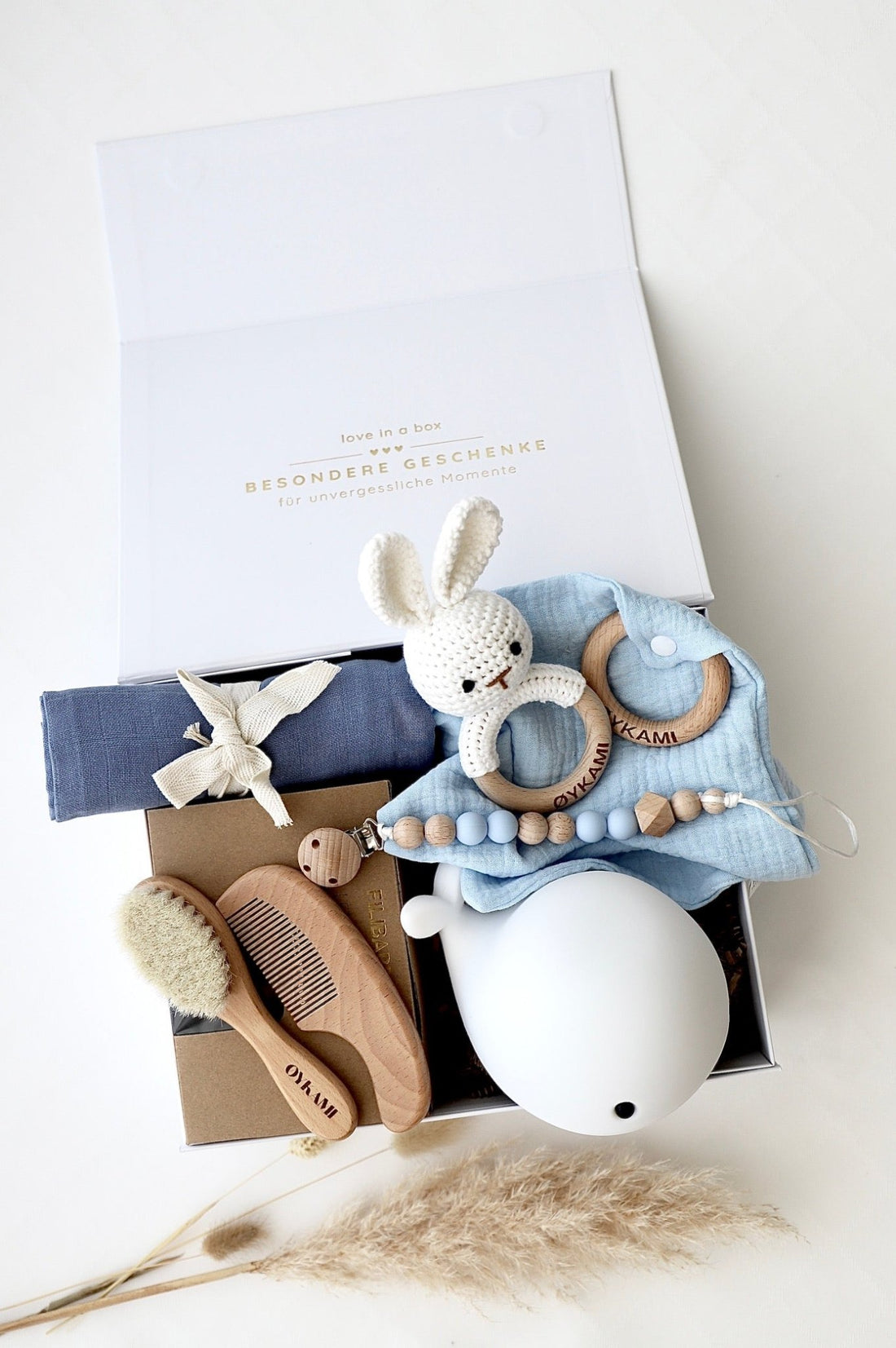Baby Geschenkbox Blau "Athen" mit Hase - OYKAMI in a box