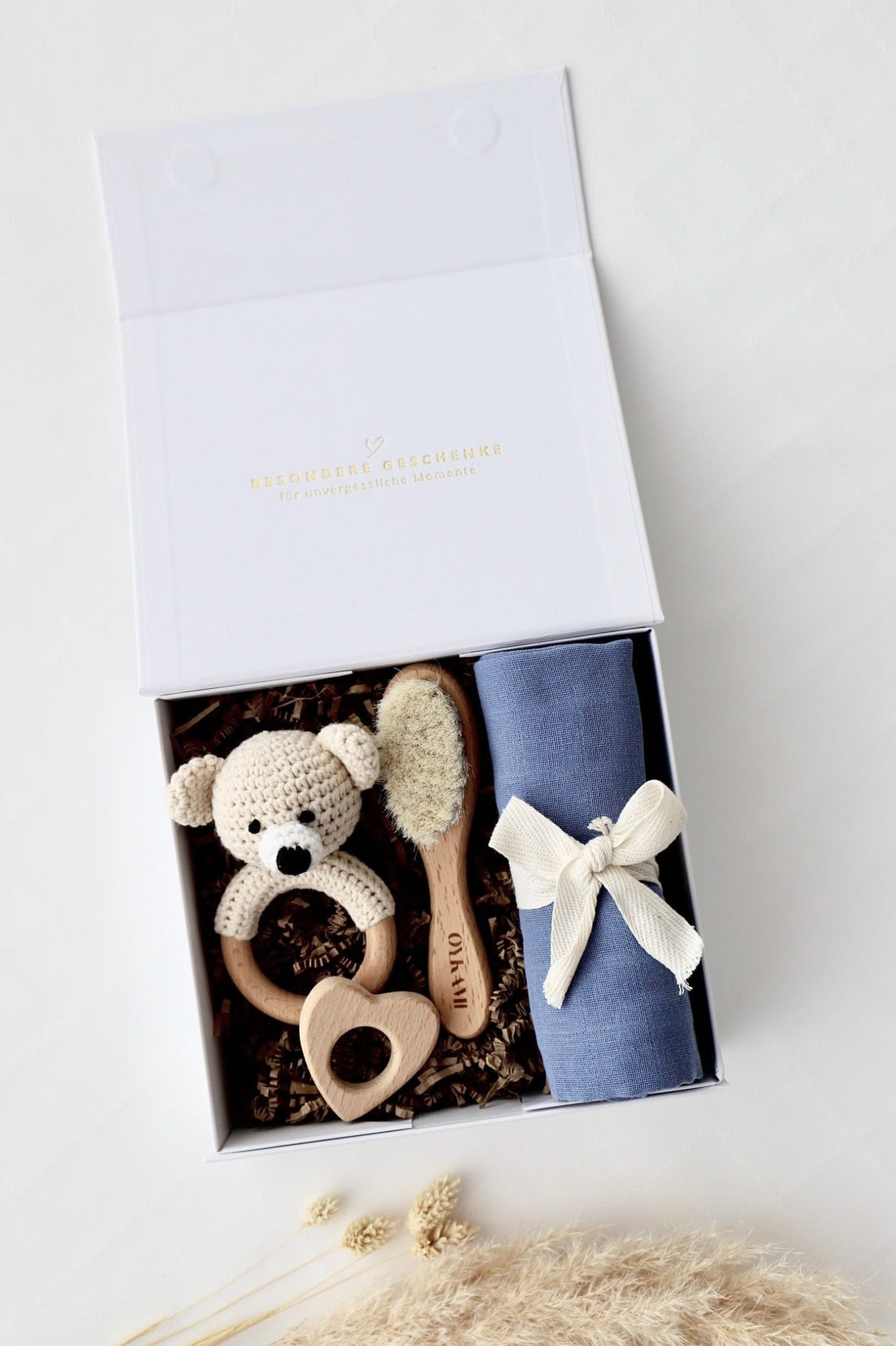 Baby Geschenkbox Blau "Colmar" heller Bär - OYKAMI in a box