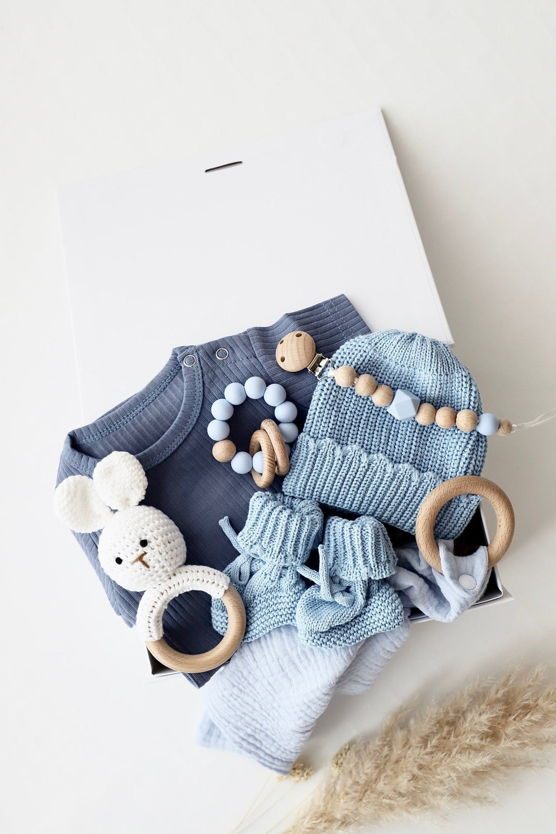 Baby Geschenkbox Blau "Palermo" Hase - OYKAMI in a box