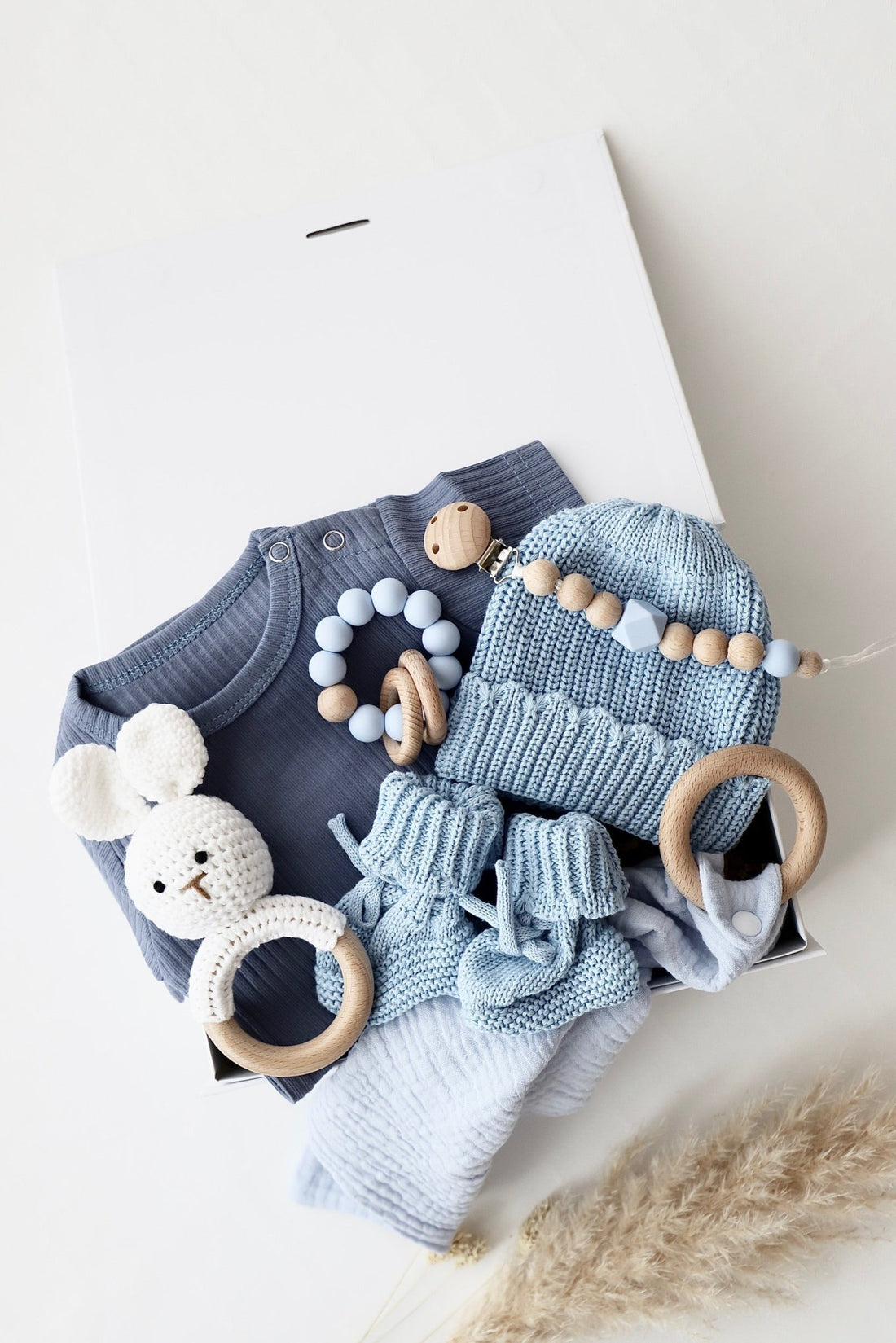 Baby Geschenkbox Blau "Palermo" Hase - OYKAMI in a box