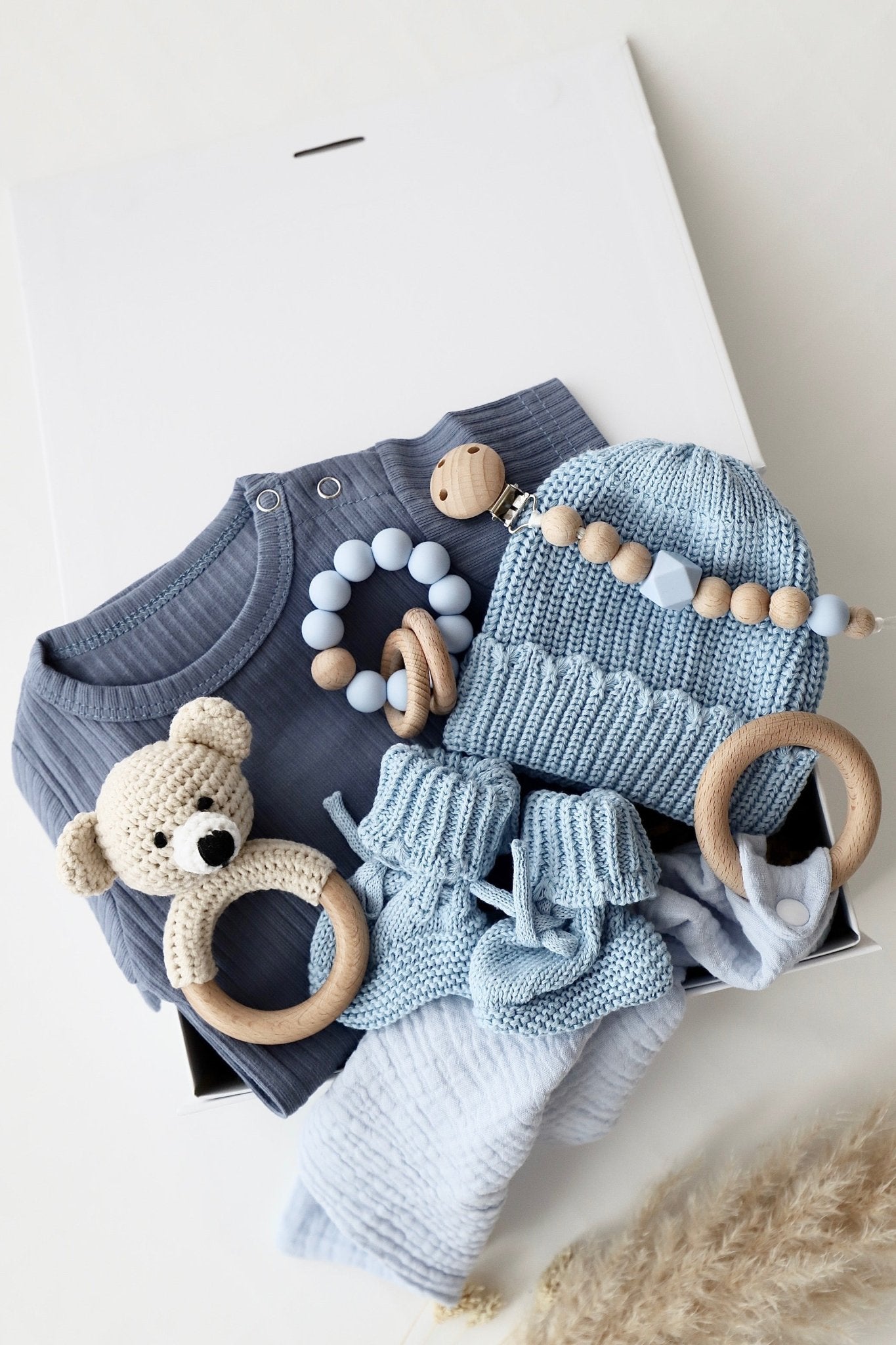 Baby Geschenkbox Blau "Palermo" heller Bär - OYKAMI in a box