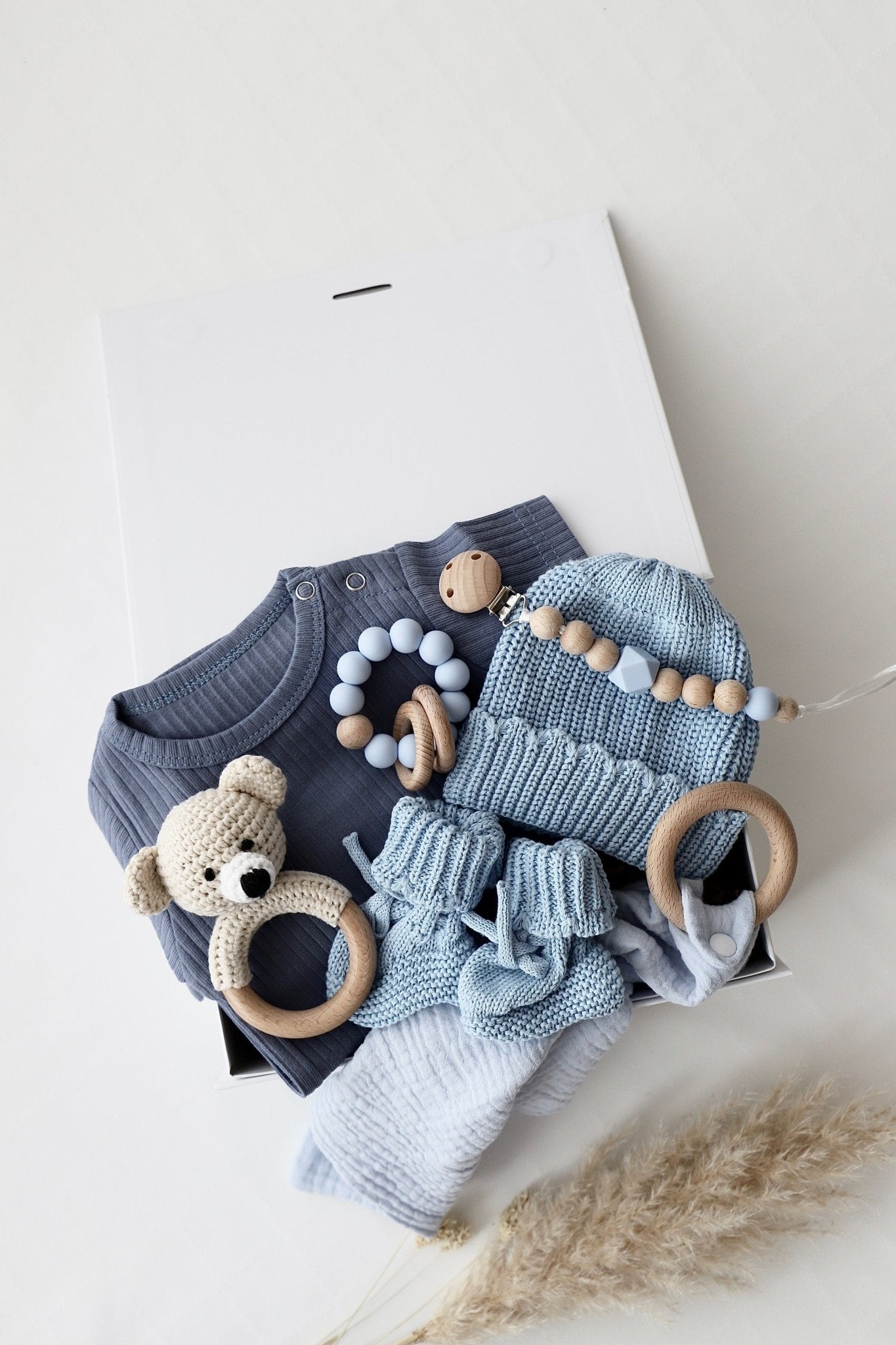 Baby Geschenkbox Blau "Palermo" heller Bär - OYKAMI in a box