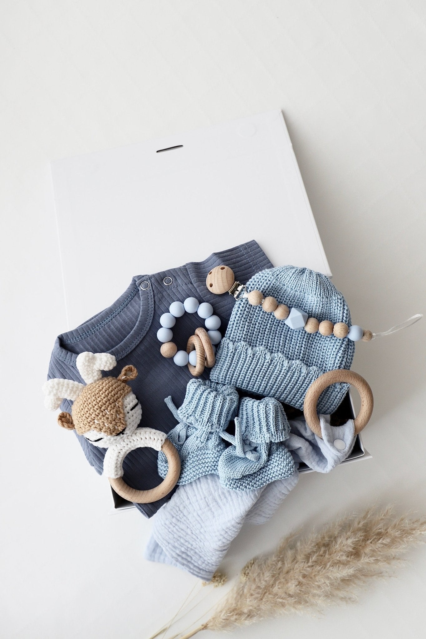 Baby Geschenkbox Blau "Palermo" Hirsch - OYKAMI in a box