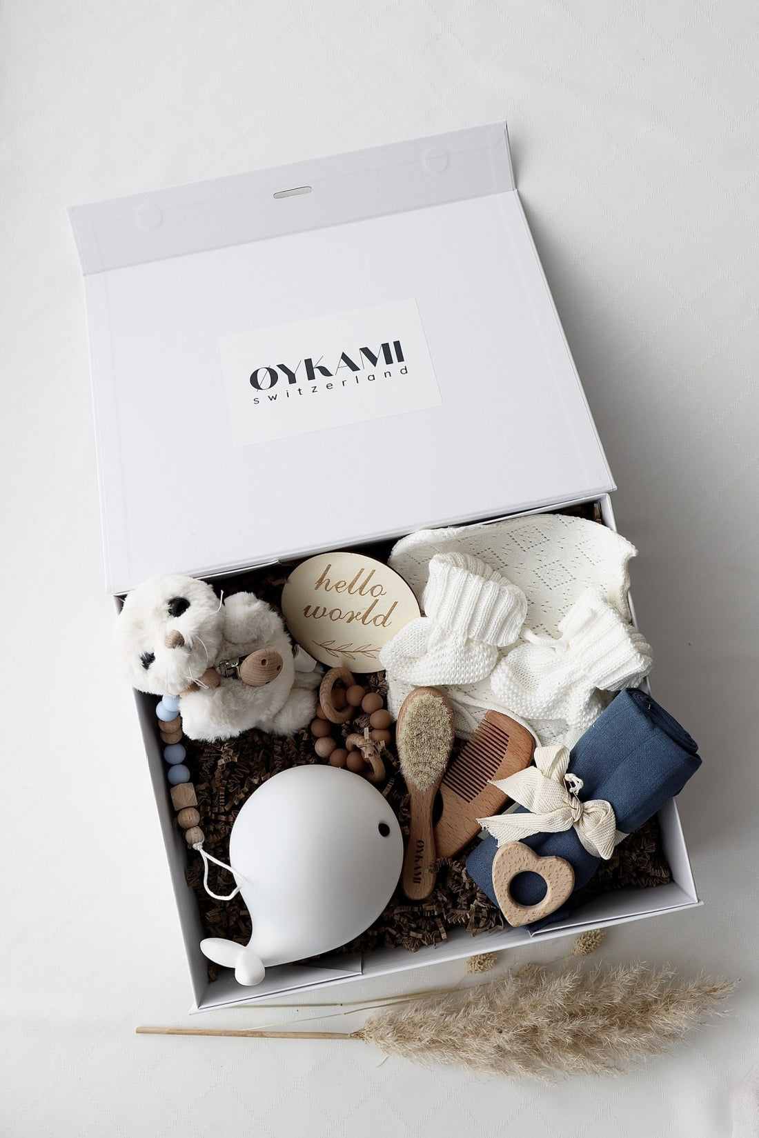 Baby Geschenkbox Blau "Paris" Robbe Weiss - OYKAMI in a box