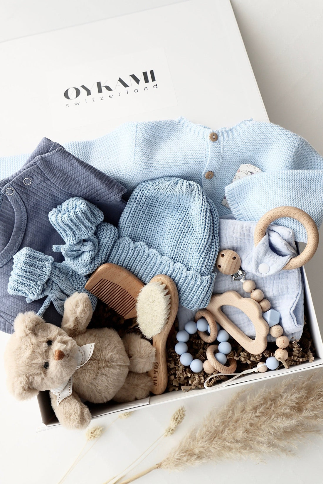 Baby Geschenkbox Blau "Verona" Bär Braun - OYKAMI in a box