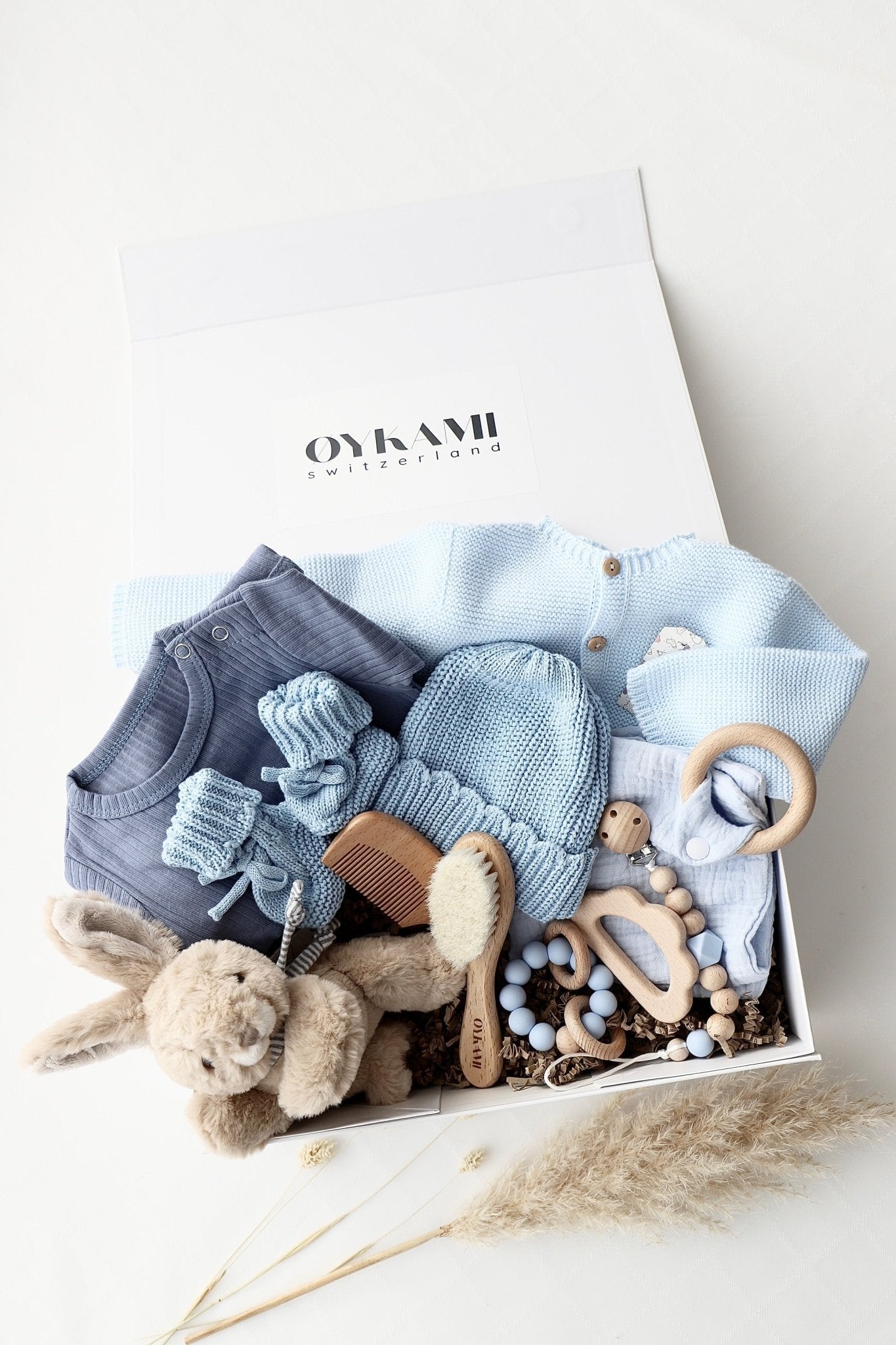 Baby Geschenkbox Blau "Verona" Hase Braun - OYKAMI in a box