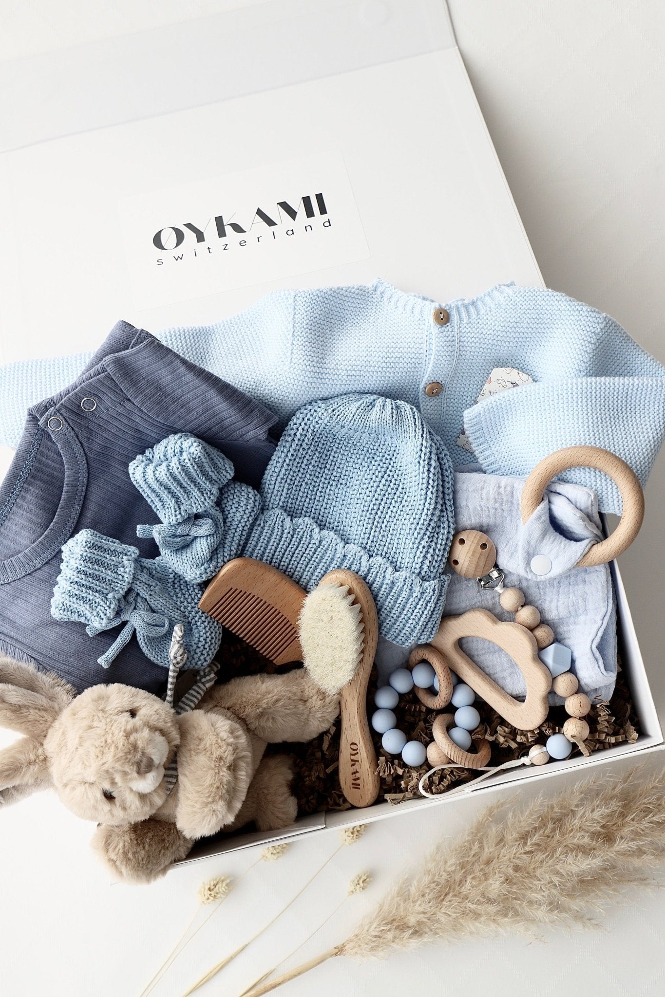 Baby Geschenkbox Blau "Verona" Hase Braun - OYKAMI in a box
