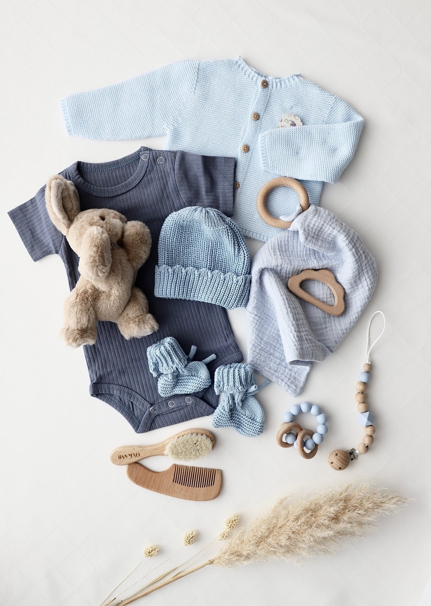 Baby Geschenkbox Blau "Verona" Hase Braun - OYKAMI in a box