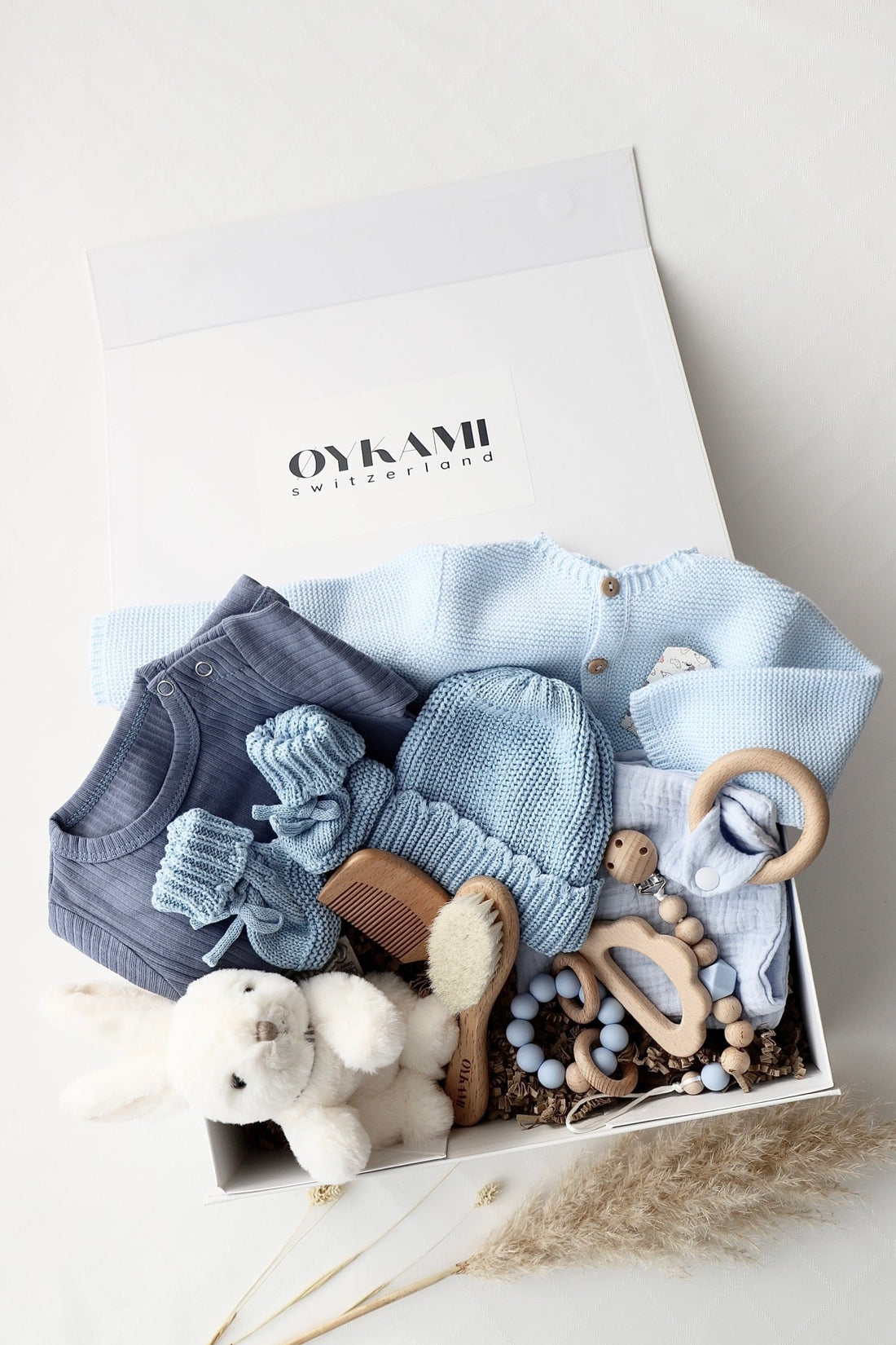 Baby Geschenkbox Blau "Verona" Hase Weiss - OYKAMI in a box