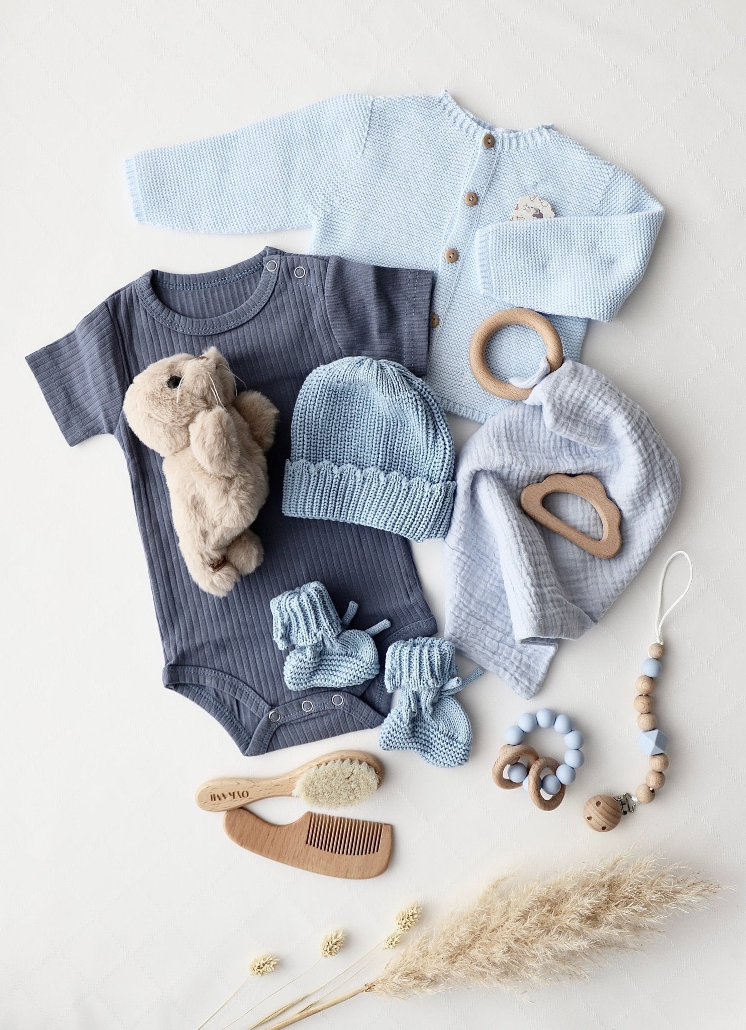 Baby Geschenkbox Blau "Verona" Robbe Braun - OYKAMI in a box