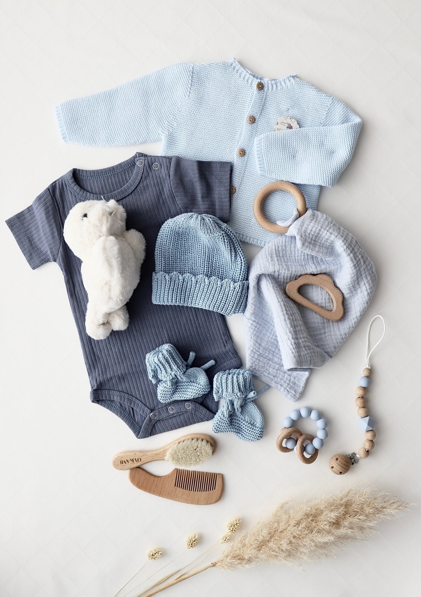 Baby Geschenkbox Blau "Verona" Robbe Weiss - OYKAMI in a box