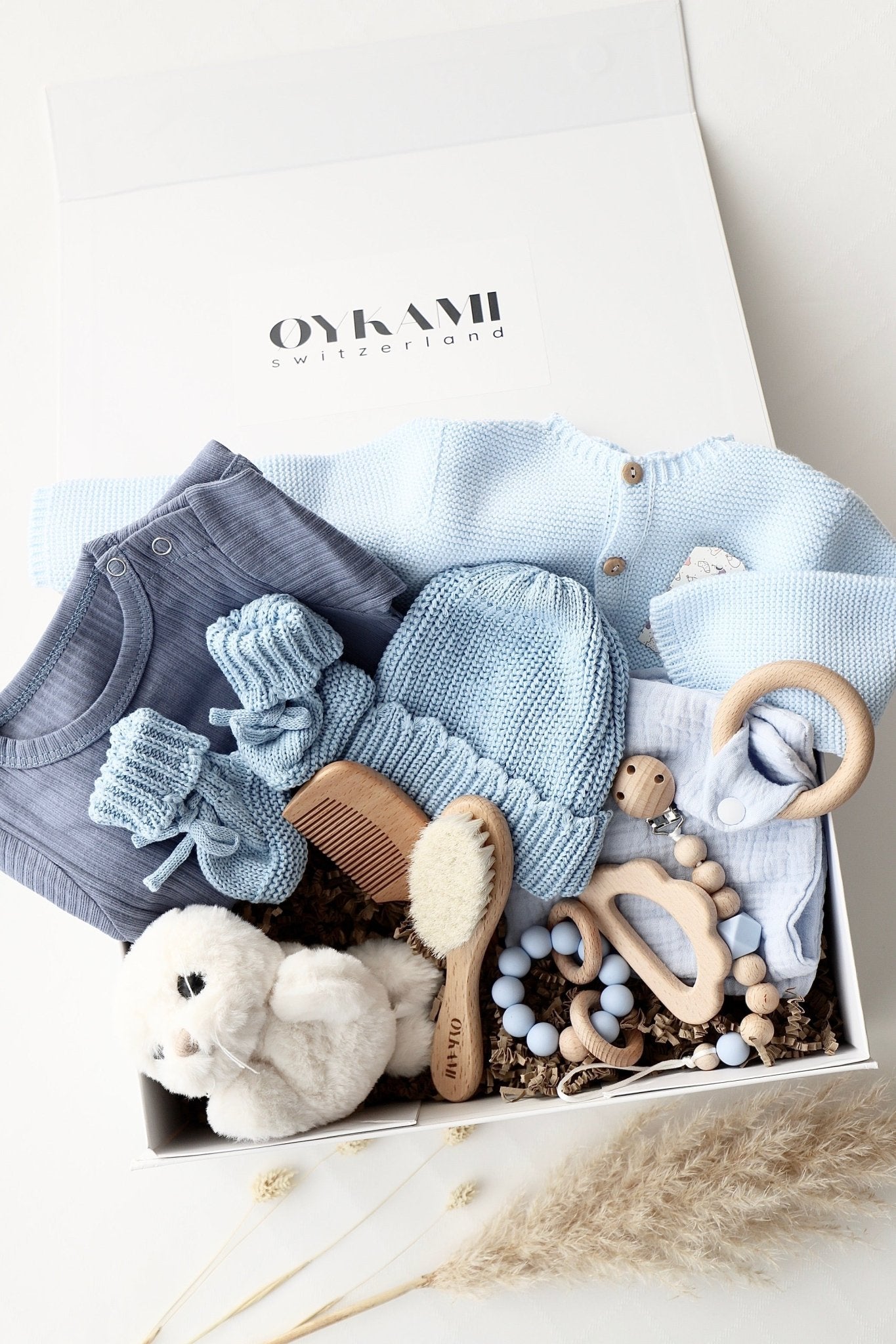 Baby Geschenkbox Blau "Verona" Robbe Weiss - OYKAMI in a box