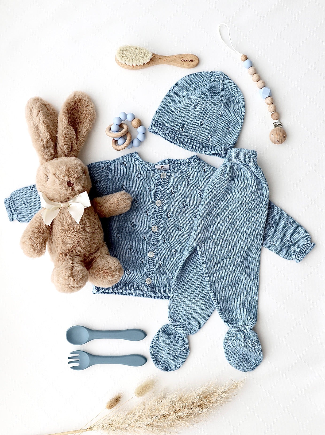 Baby Geschenkbox Bunny Lotti – First Knit Blau - OYKAMI in a box